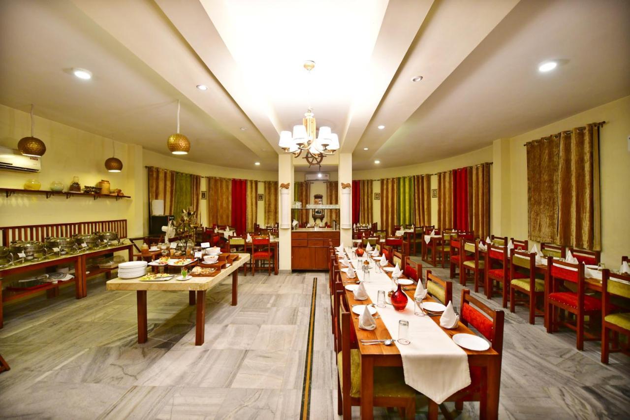 Pride Kadamb Kunj Resort Бхаратпур Экстерьер фото