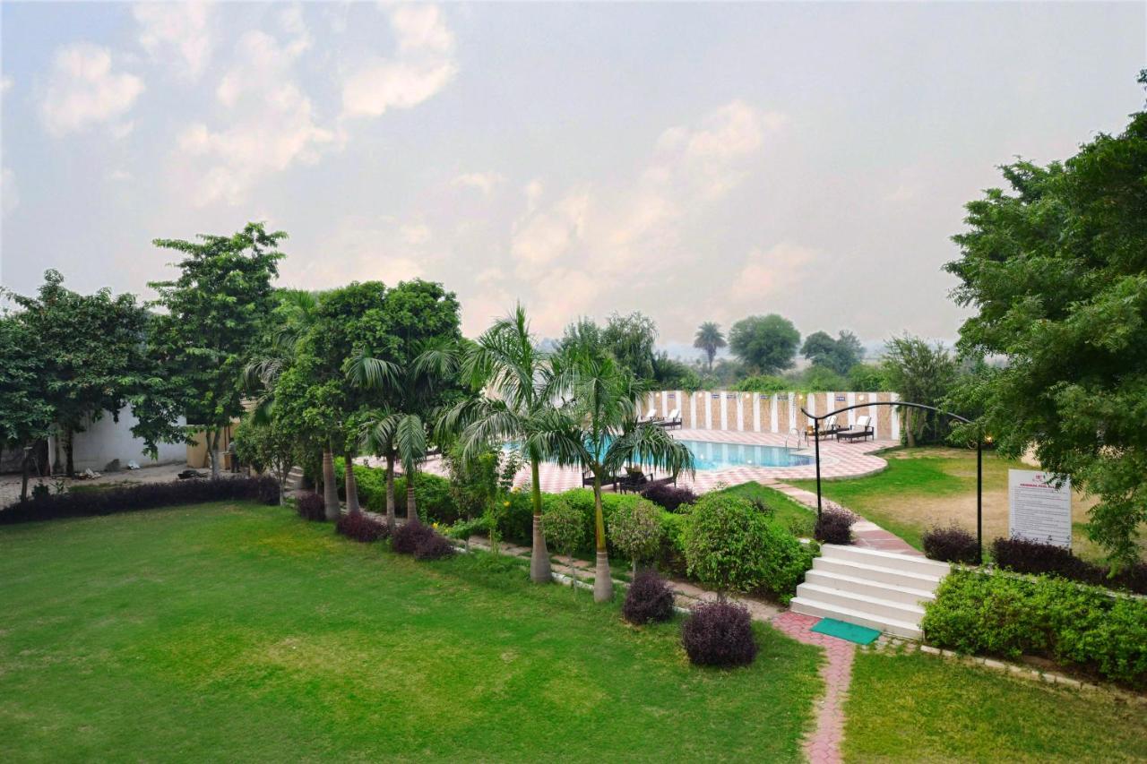 Pride Kadamb Kunj Resort Бхаратпур Экстерьер фото